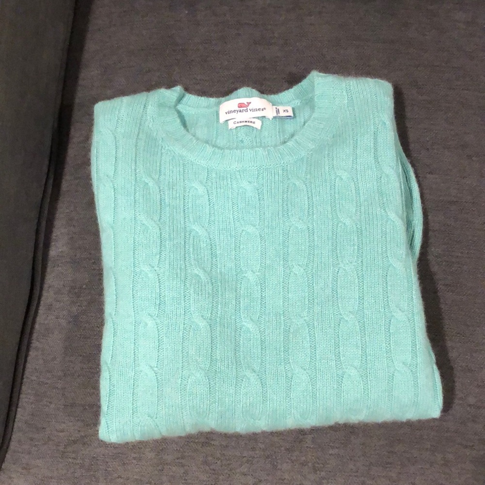 Vineyard Vines cashmere sweater